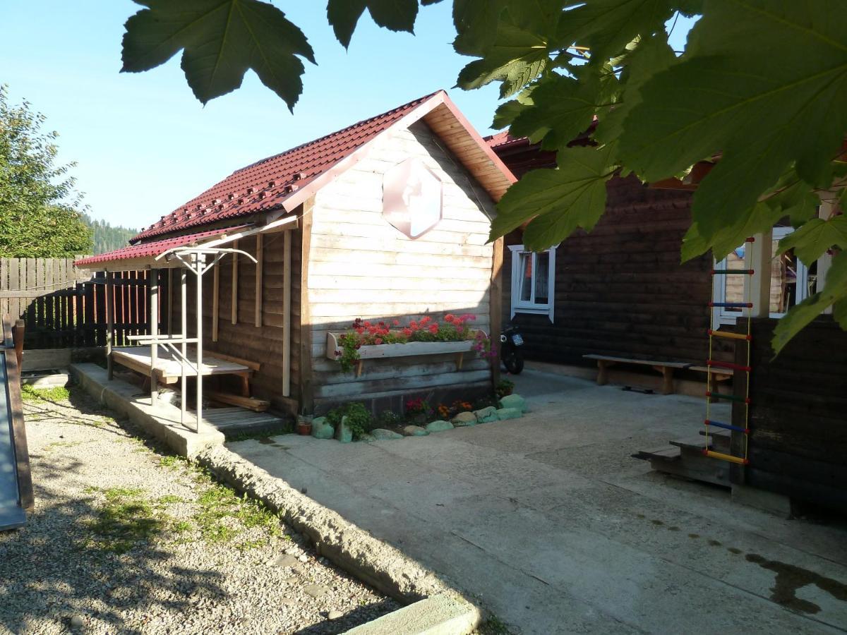 Hotel Kostel House à Mykulychyn Extérieur photo